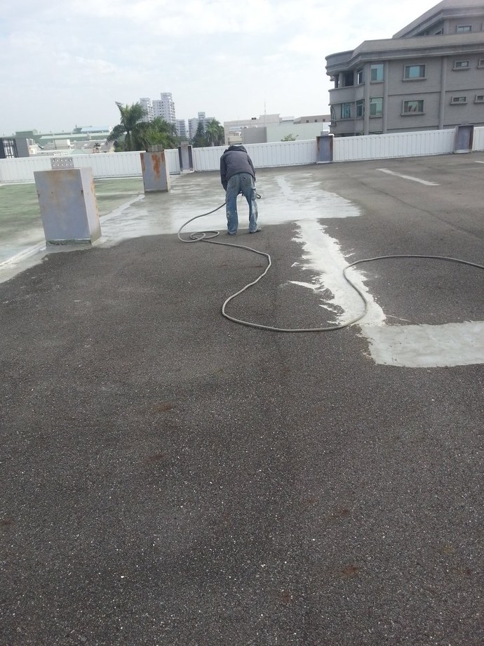 安平工業區屋頂防水施工 (2)