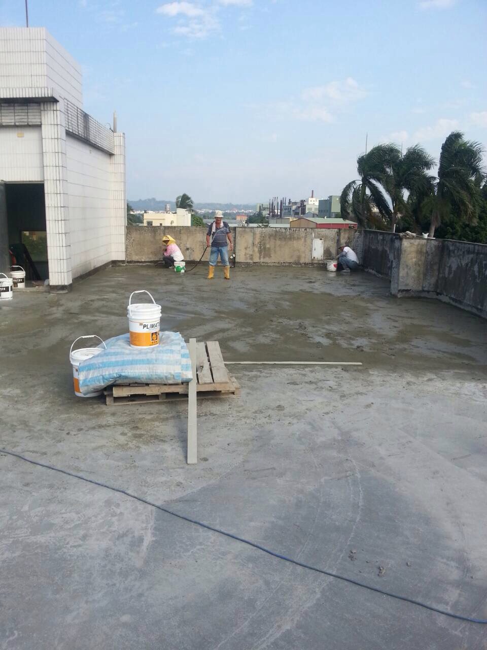 屋頂隔熱磚打除防水工程-施工中 (3)