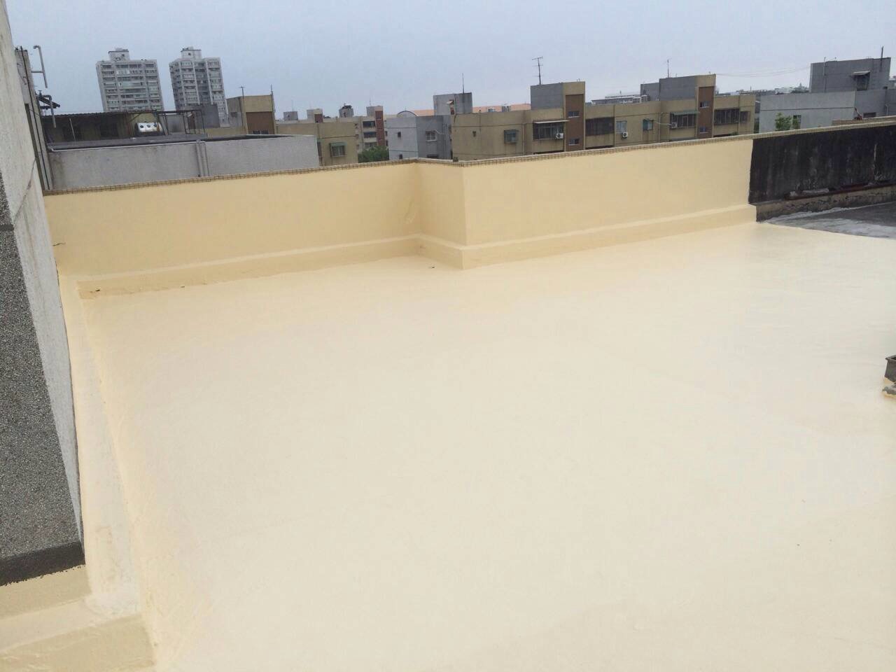 中華南路屋頂隔熱磚防水工程全面打除舖水泥-施工後 (1)