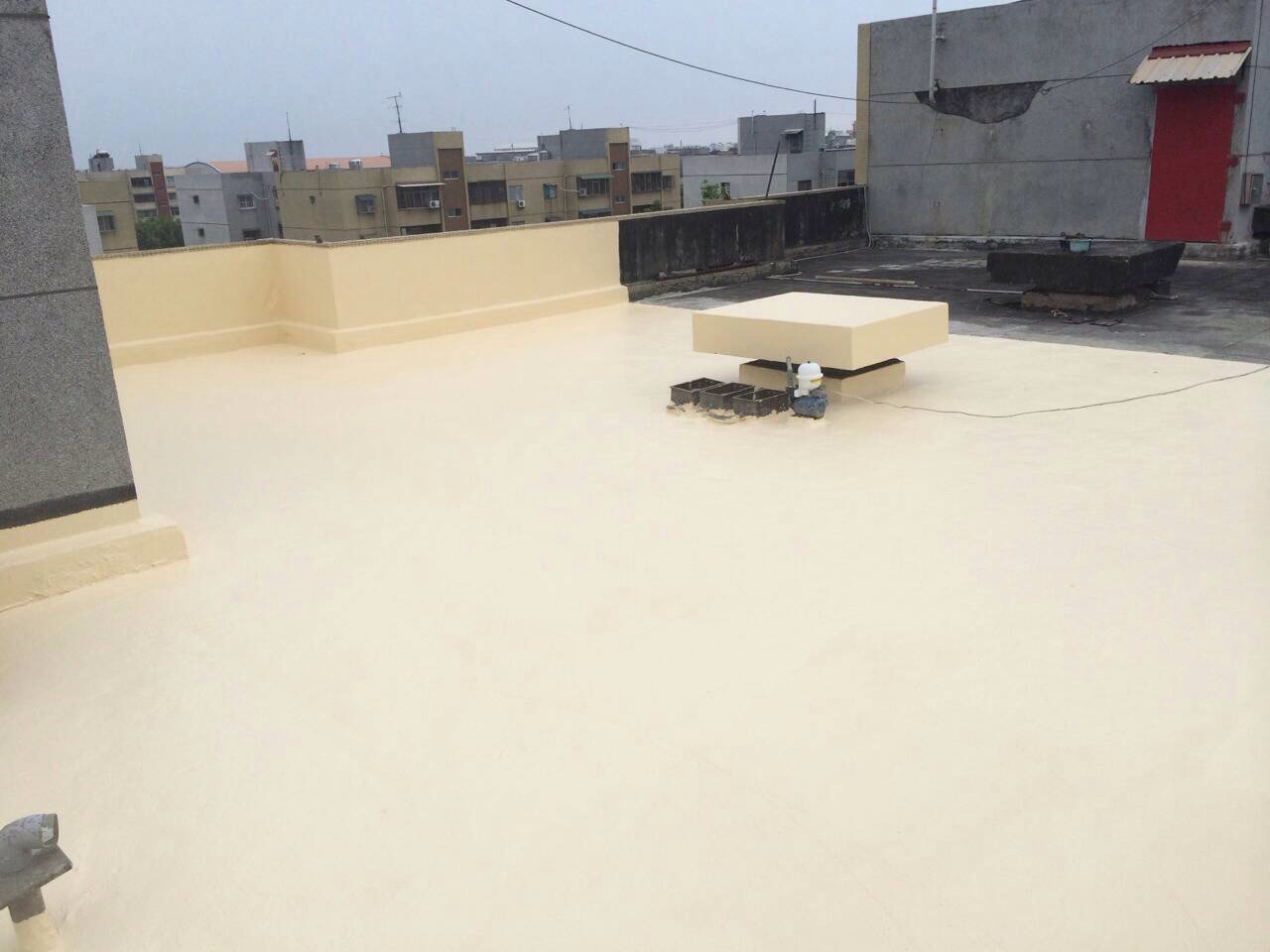 中華南路屋頂隔熱磚防水工程全面打除舖水泥-施工後 (2)